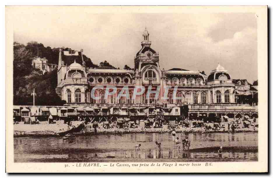 CPA Le Havre Le Casino vue prise de la Plage a maree basse