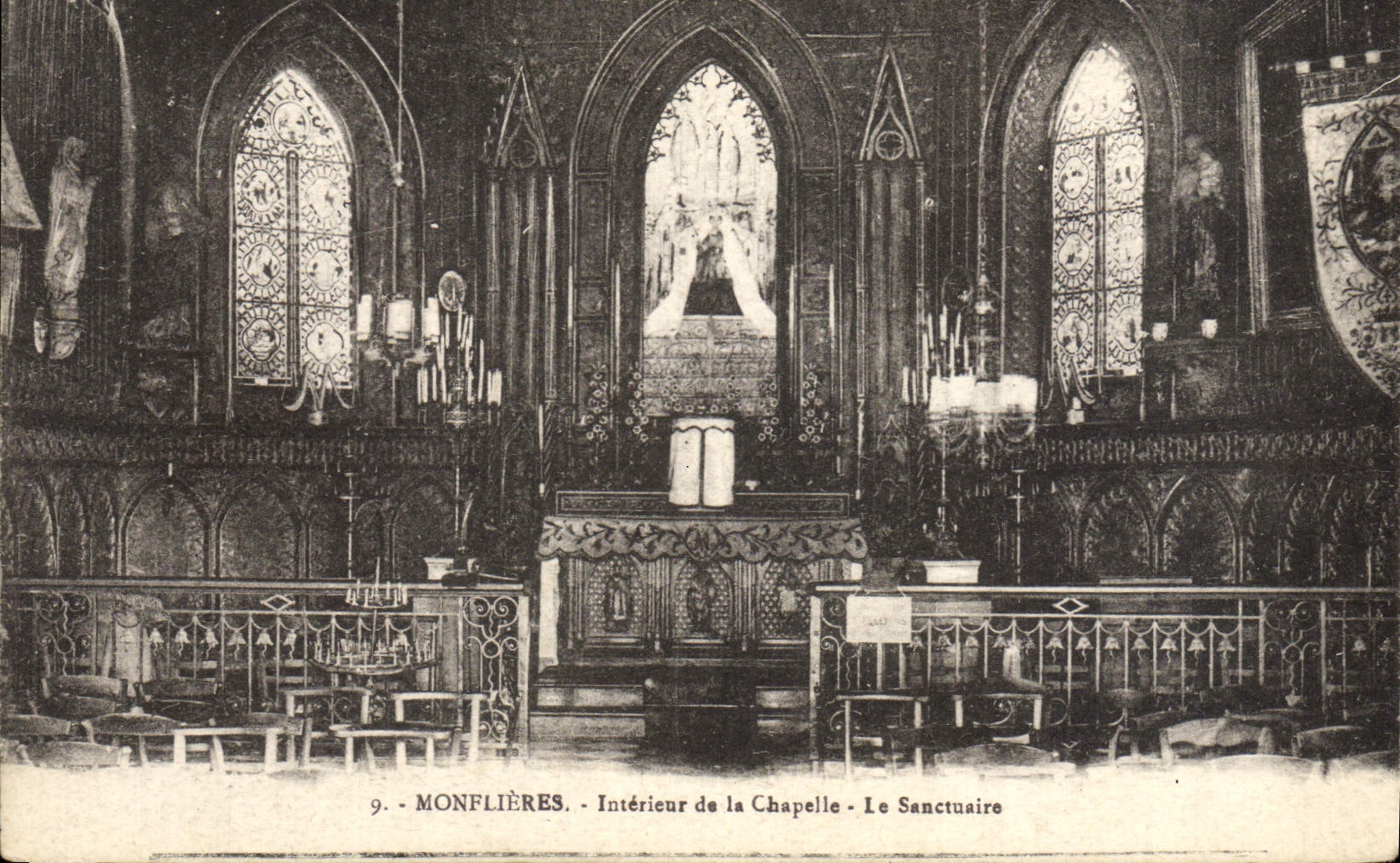 Monflières - Intérieur de la Chapelle - Le Sanctuaire — Photo E. Régnaud, n°9