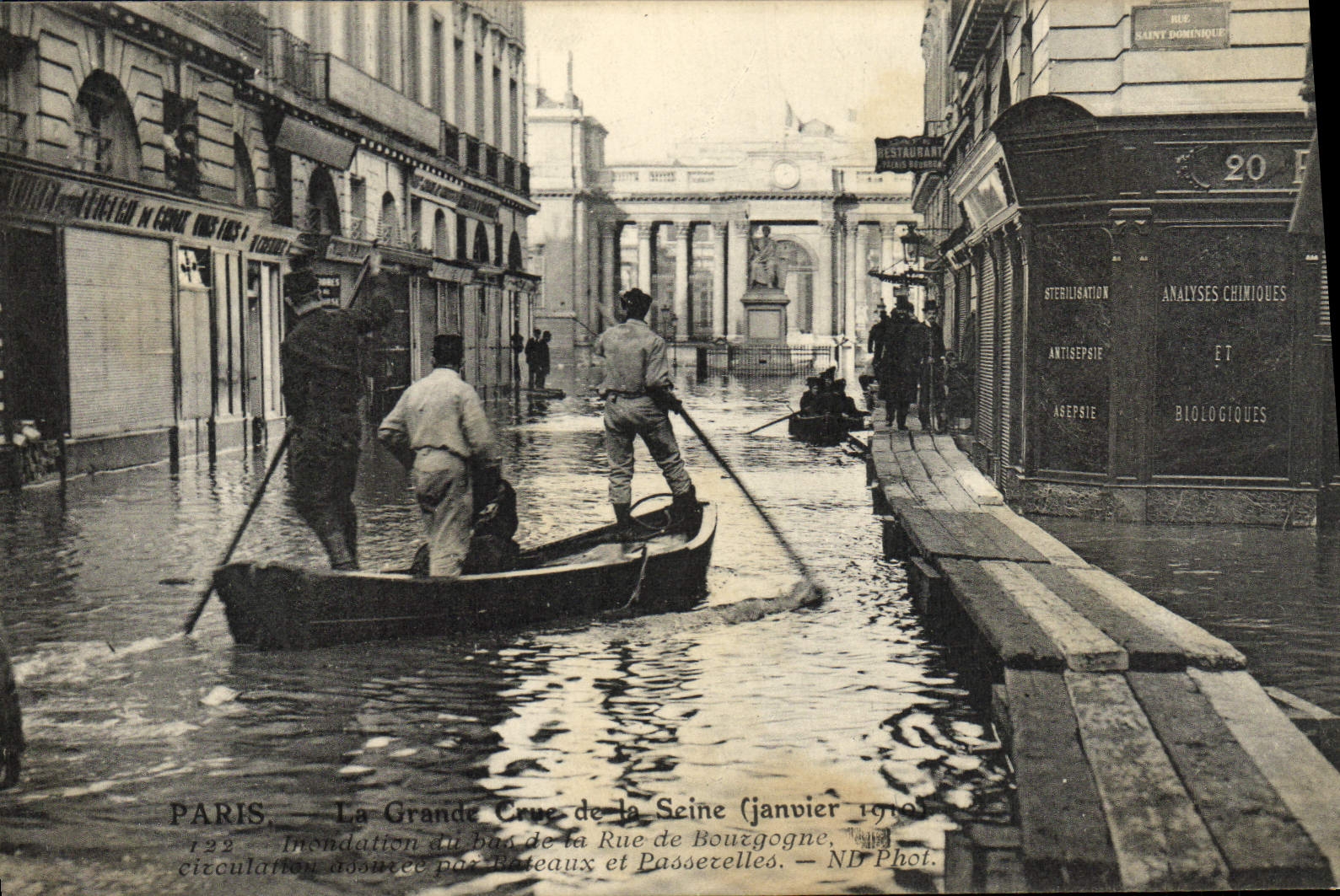 Paris — Inondation du bas de la Rue de Bouzogne (janvier 1910) — ND Phot. n°122