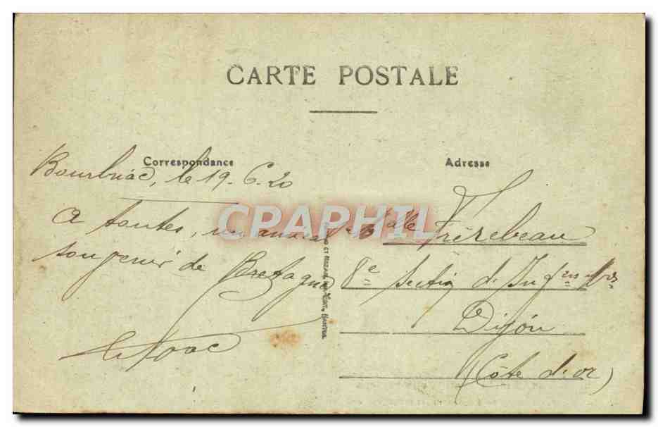 CPA Autour des lits clos bretons Les femmes sont toujours les premieres couchees Folklore  — Verso