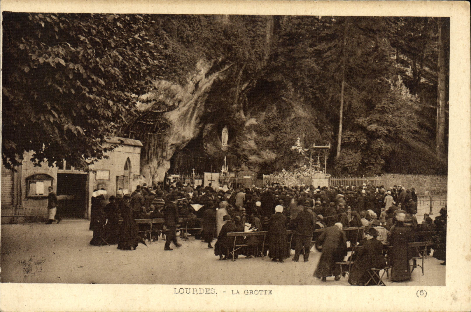 CPA Lourdes La Grotte