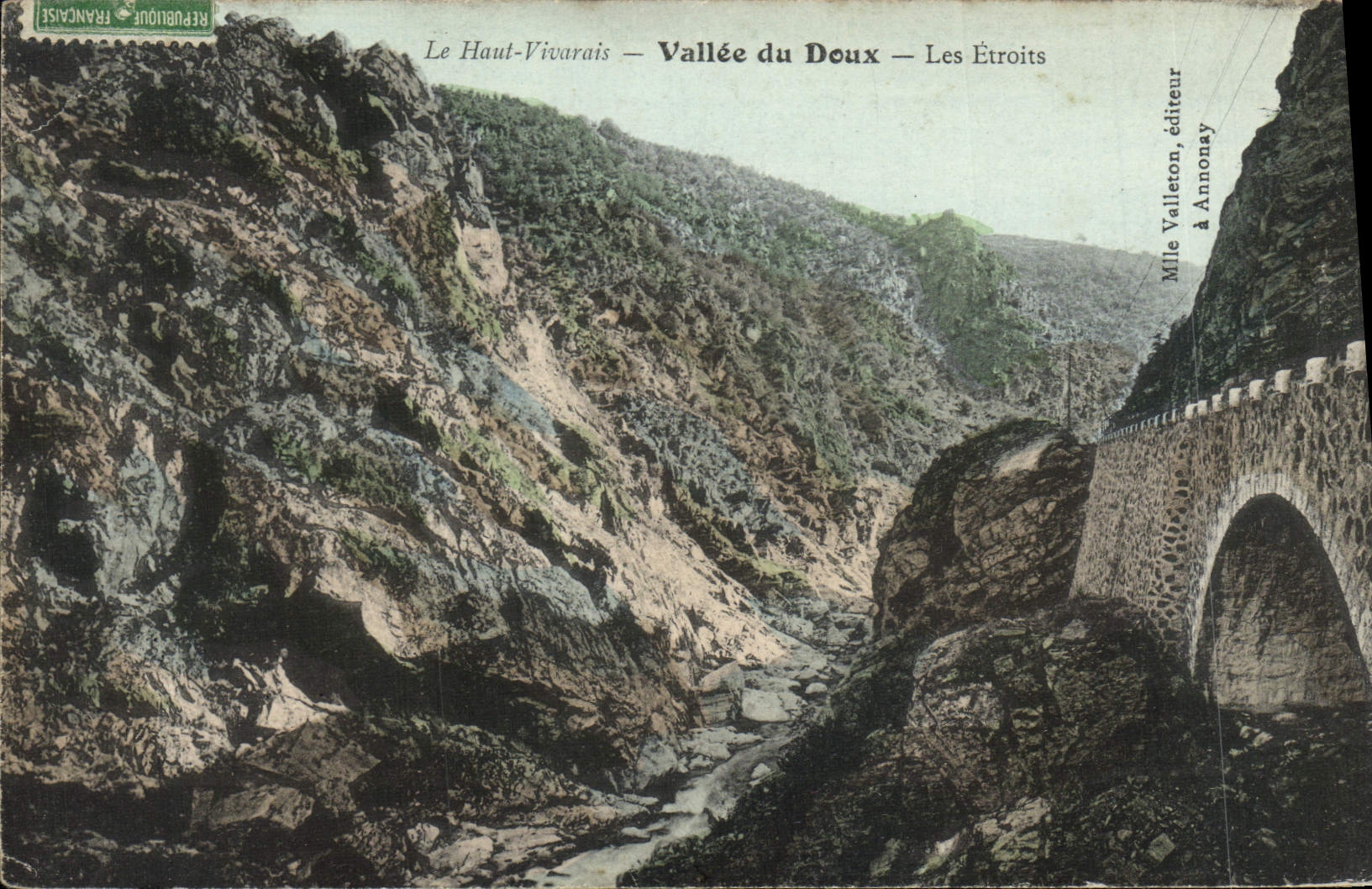 CPA Le Haut Vivarais Vallee du Doux Les Etroits