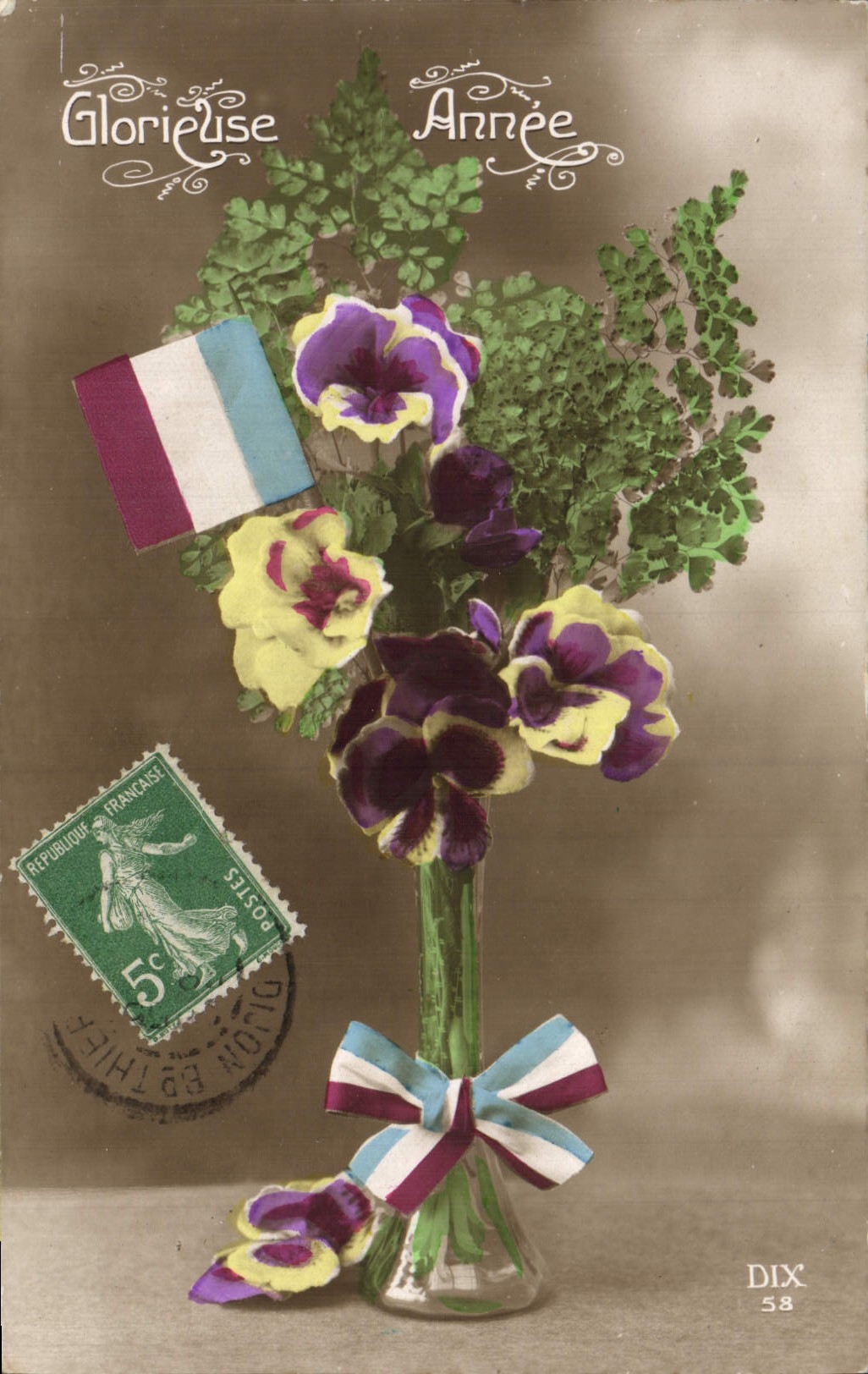 CPA Fantaisie Fleurs Drapeau 