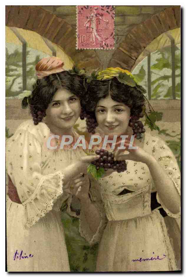 Deux jeunes femmes avec des grappes de raisin — illustration — éditeur Tiline, n° de série non visible