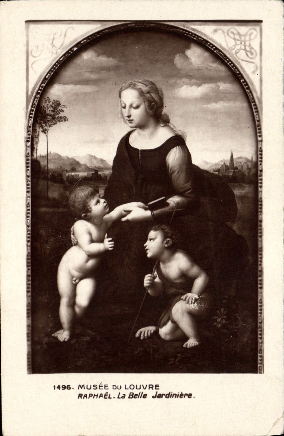 CPA Musee du Louvre Raphael La belle jardiniere