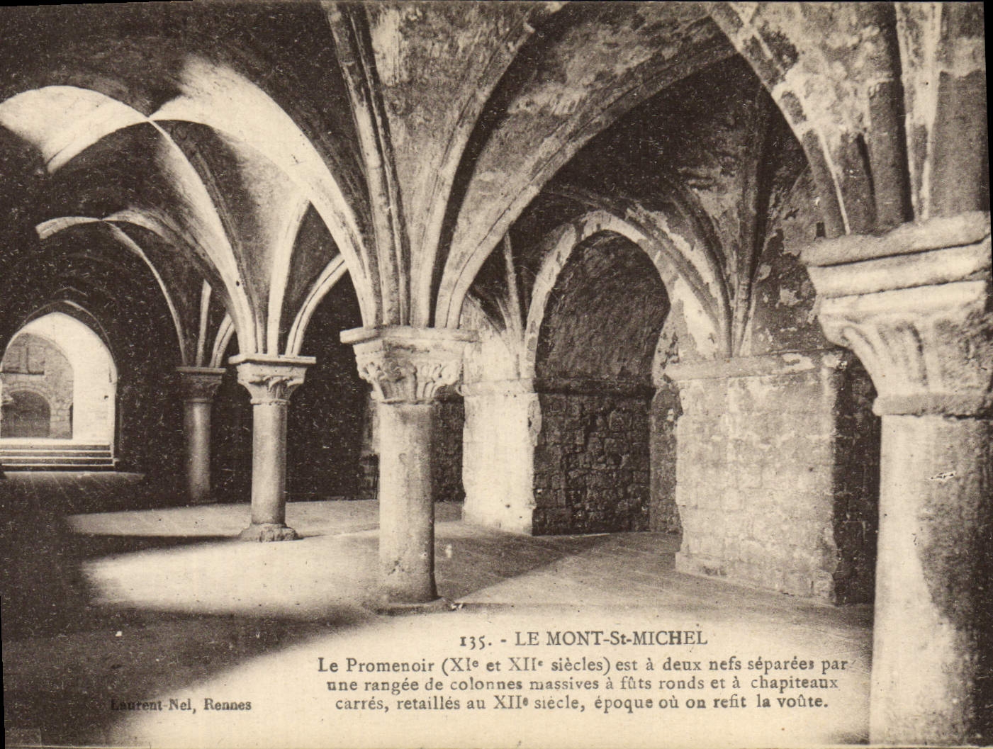 CPA Le Mont St Michel Le Promenoir