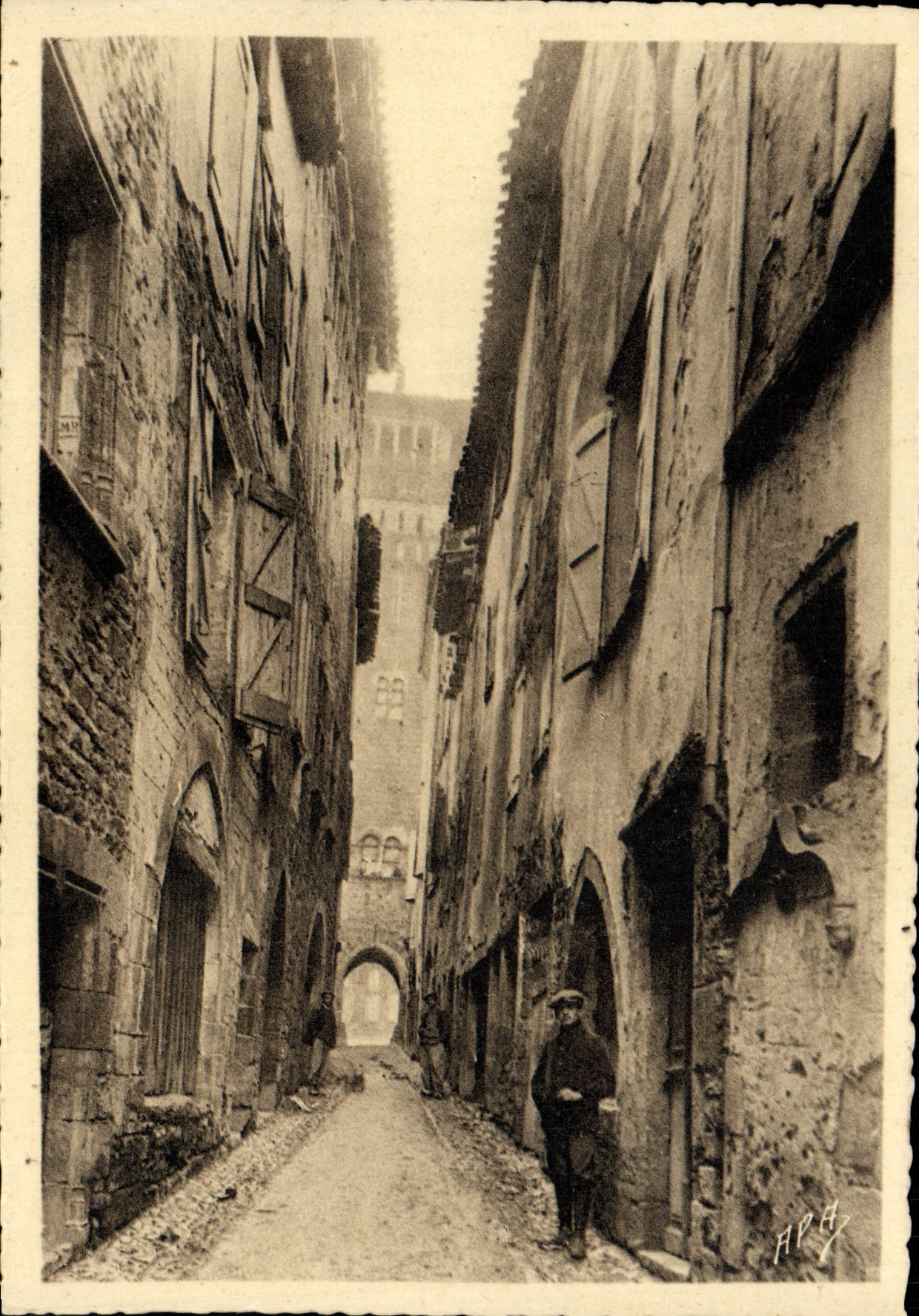 CPA Le Tarn et Garonne Illustre St Antonin Noble Val Rue de l'hotel de ville