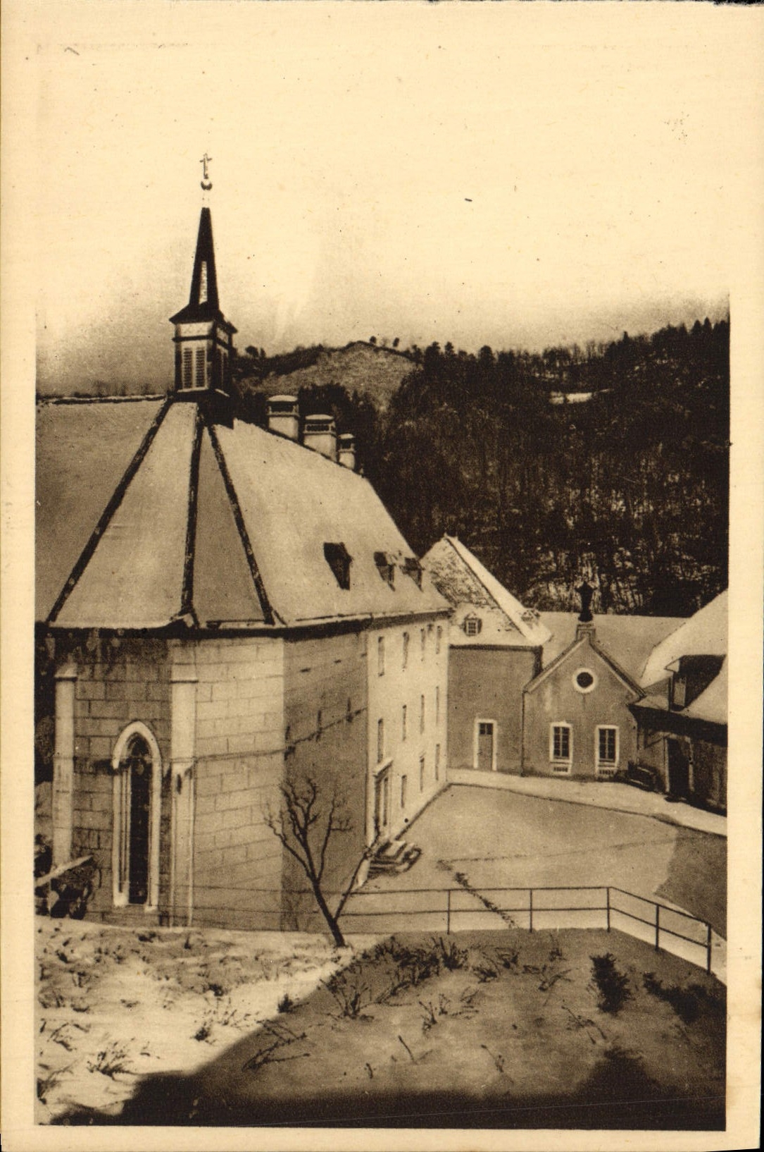 Chapelle de la Distillerie de la Grande Chartreuse — Dauphiné — FOURVOIRIE