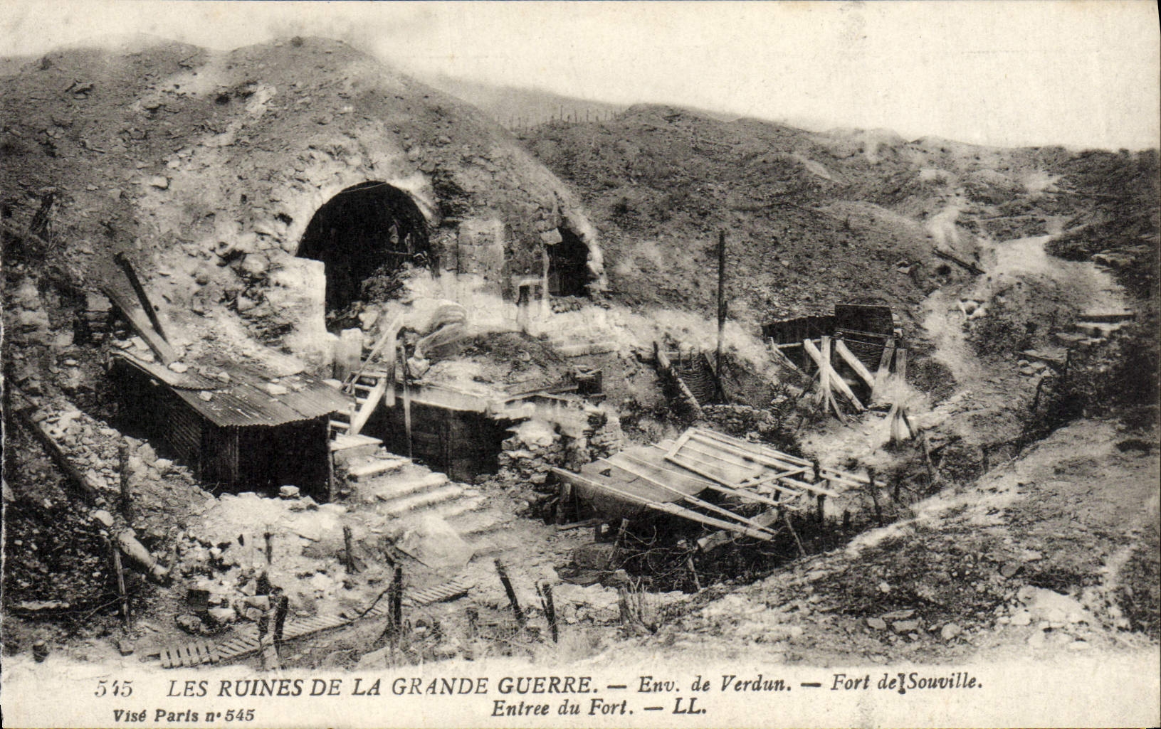 Les ruines de la Grande Guerre — Env. de Verdun — Fort de Souville — Entrée du fort — Visé Paris n°545