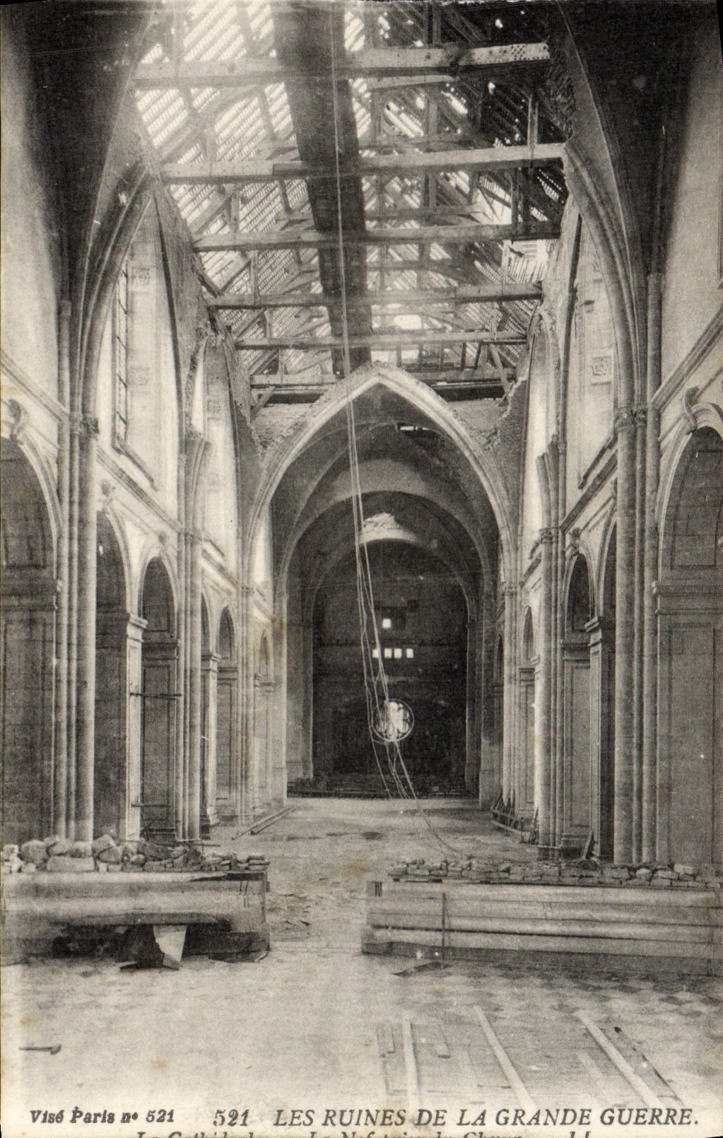 CPA Les Ruines De La Grande Guerre Verdun La Cathedrale Militaria