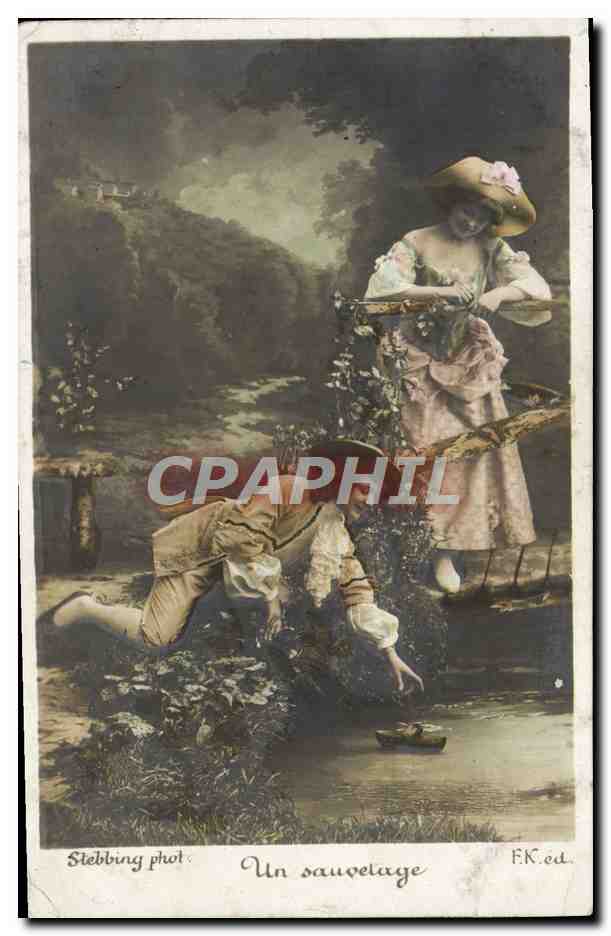 CPA Fantaisie Femme Un Sauvelage