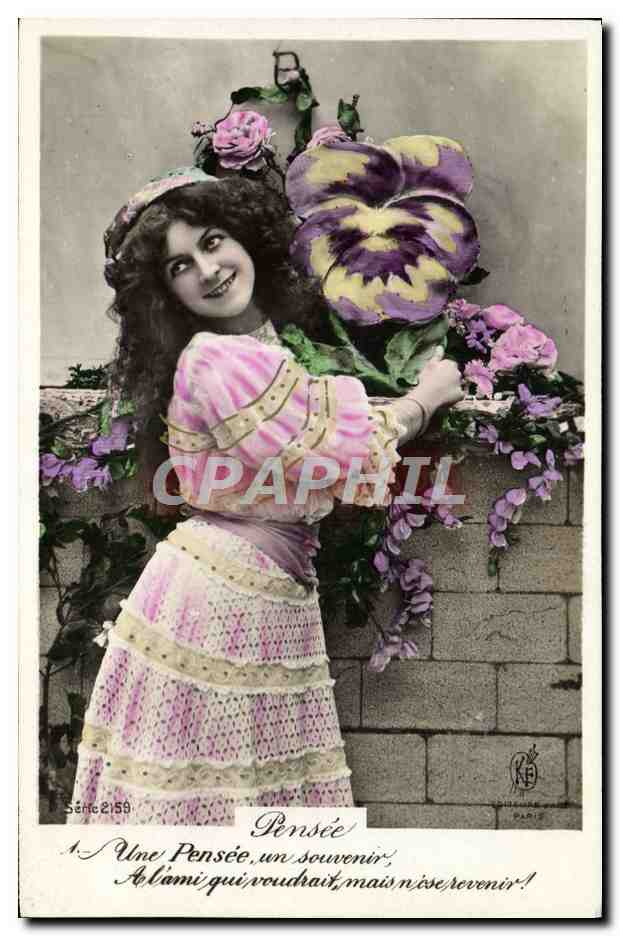 Femme en robe rose tenant une pensée — Série 2159 — Éditeur K. B. Paris