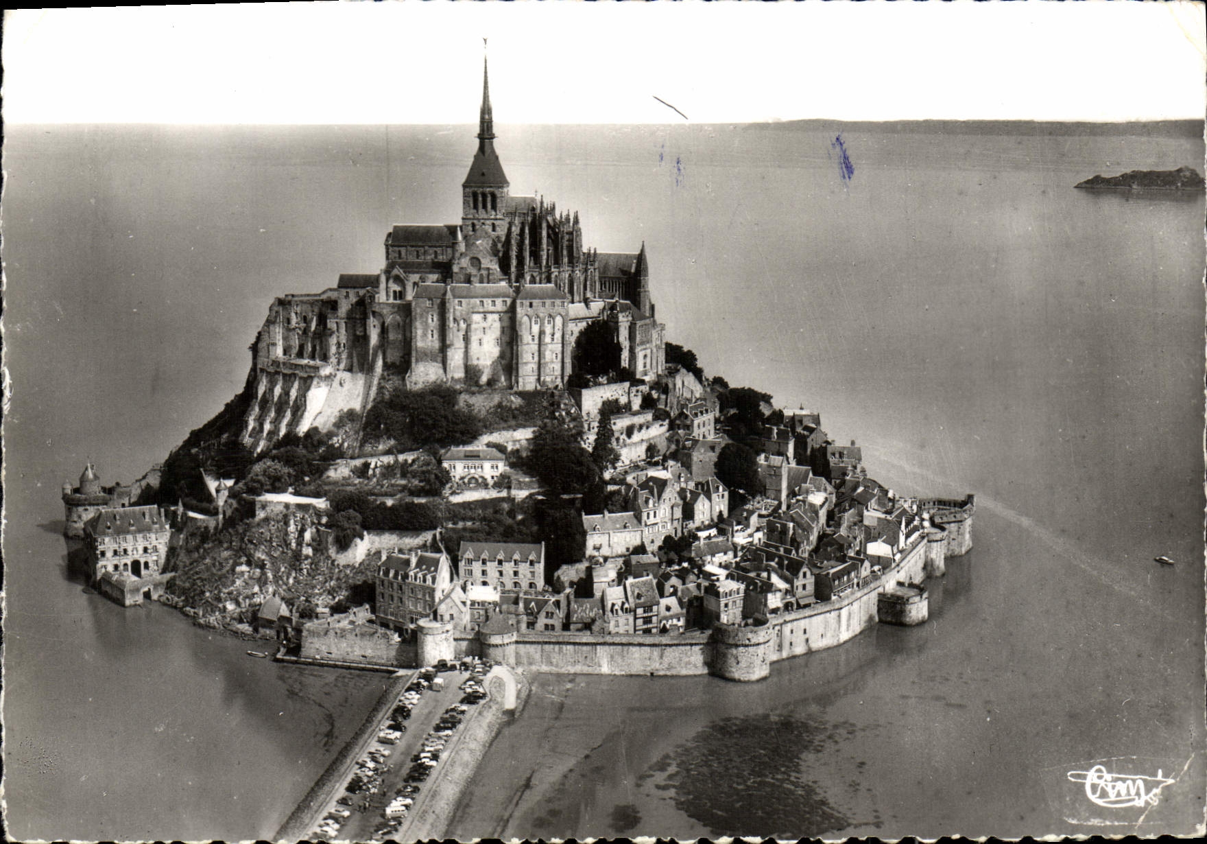 CPM Mont Saint Michel Vue Generale a Maree Haute