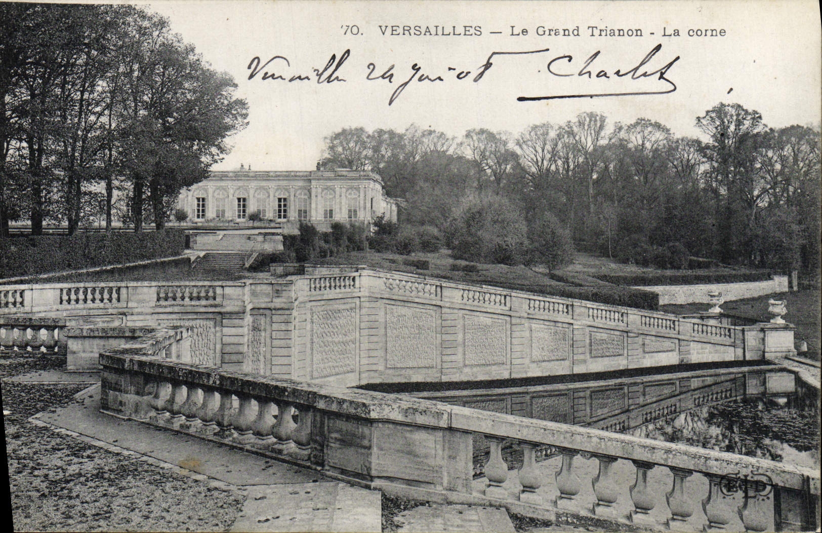 CPA Versailles Le Grand Trianon La Corne