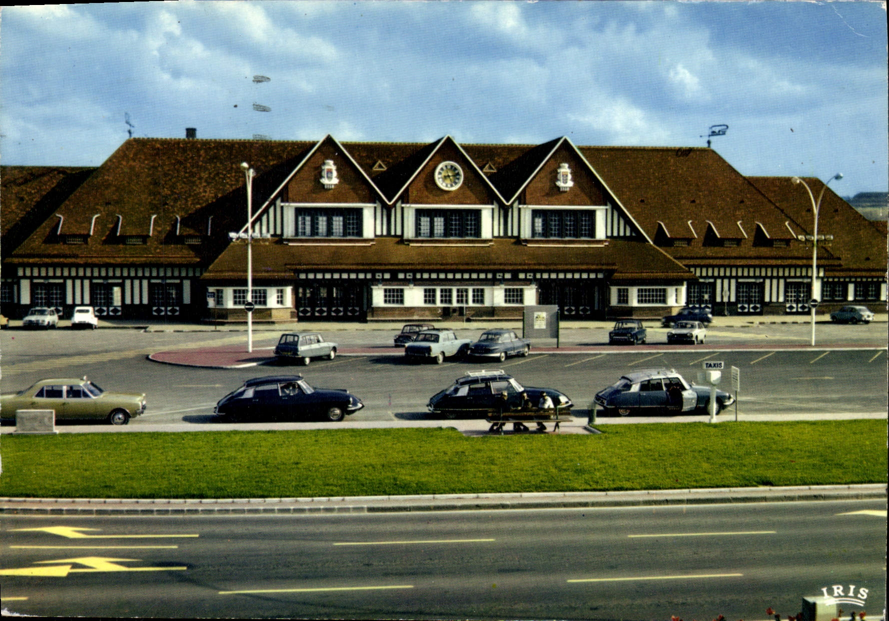 Die Bahnhof Deauville - Trouville — normannischer Stil — Verlag IRIS
