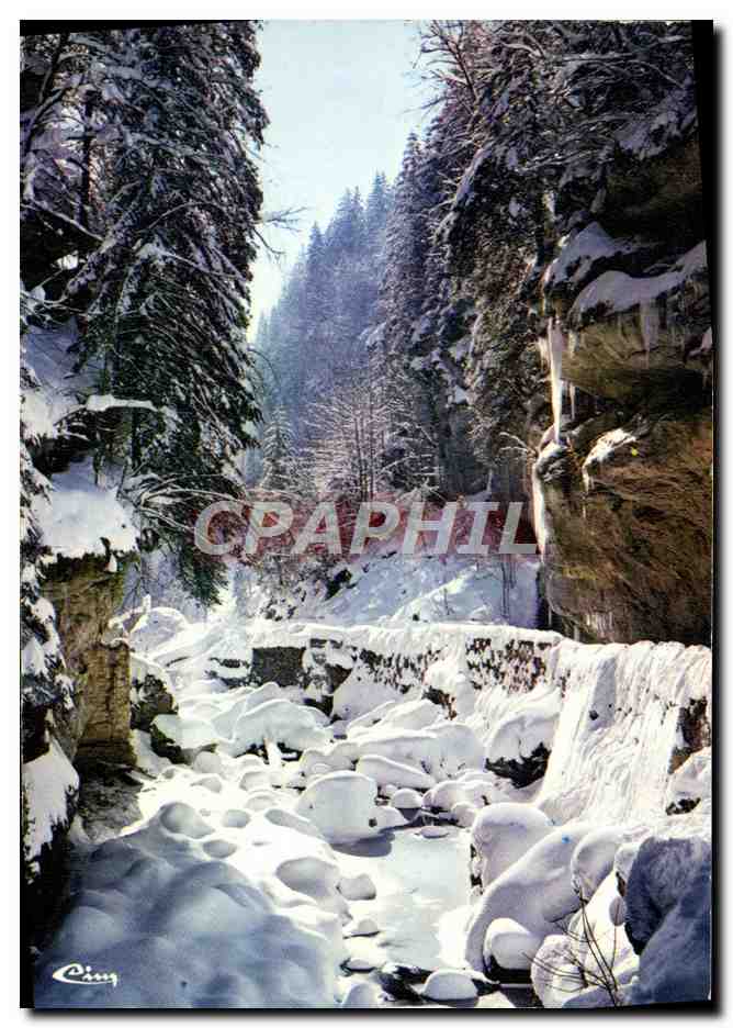 CPM Neige Et Soleil La Route Dans Les Gorges