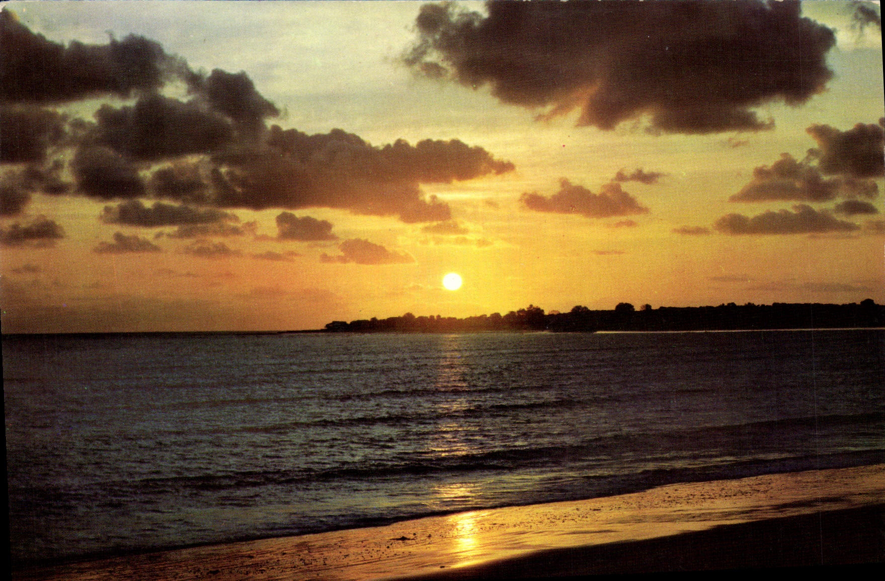 Coucher de soleil sur la Côte d'Azur — Le Lavandou — Imprimeur Combier