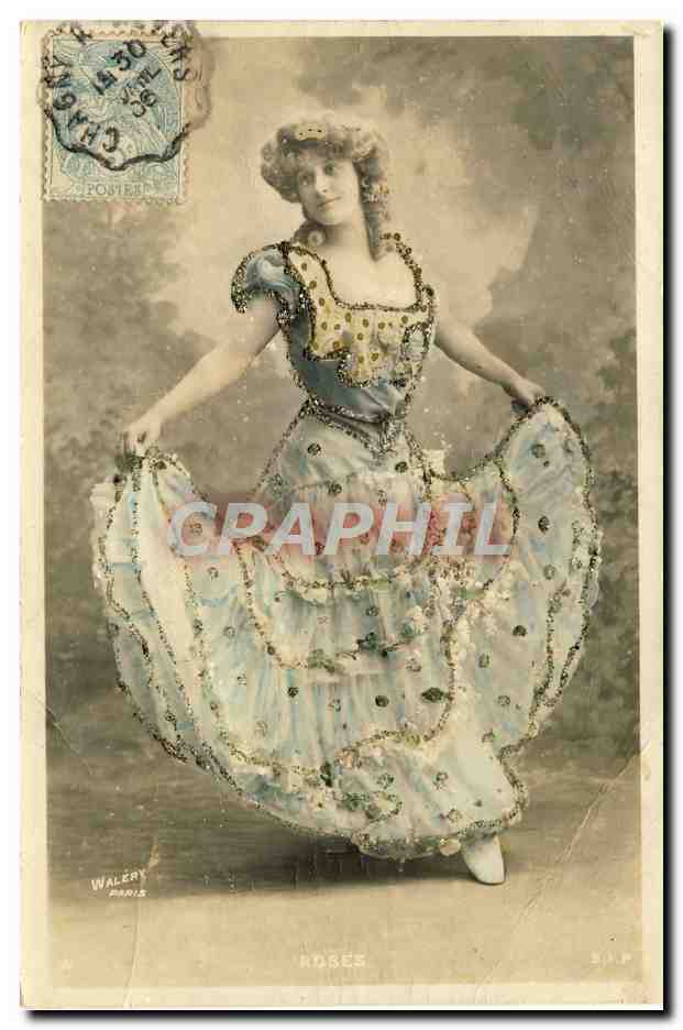 CPA Fantaisie Femme Roses