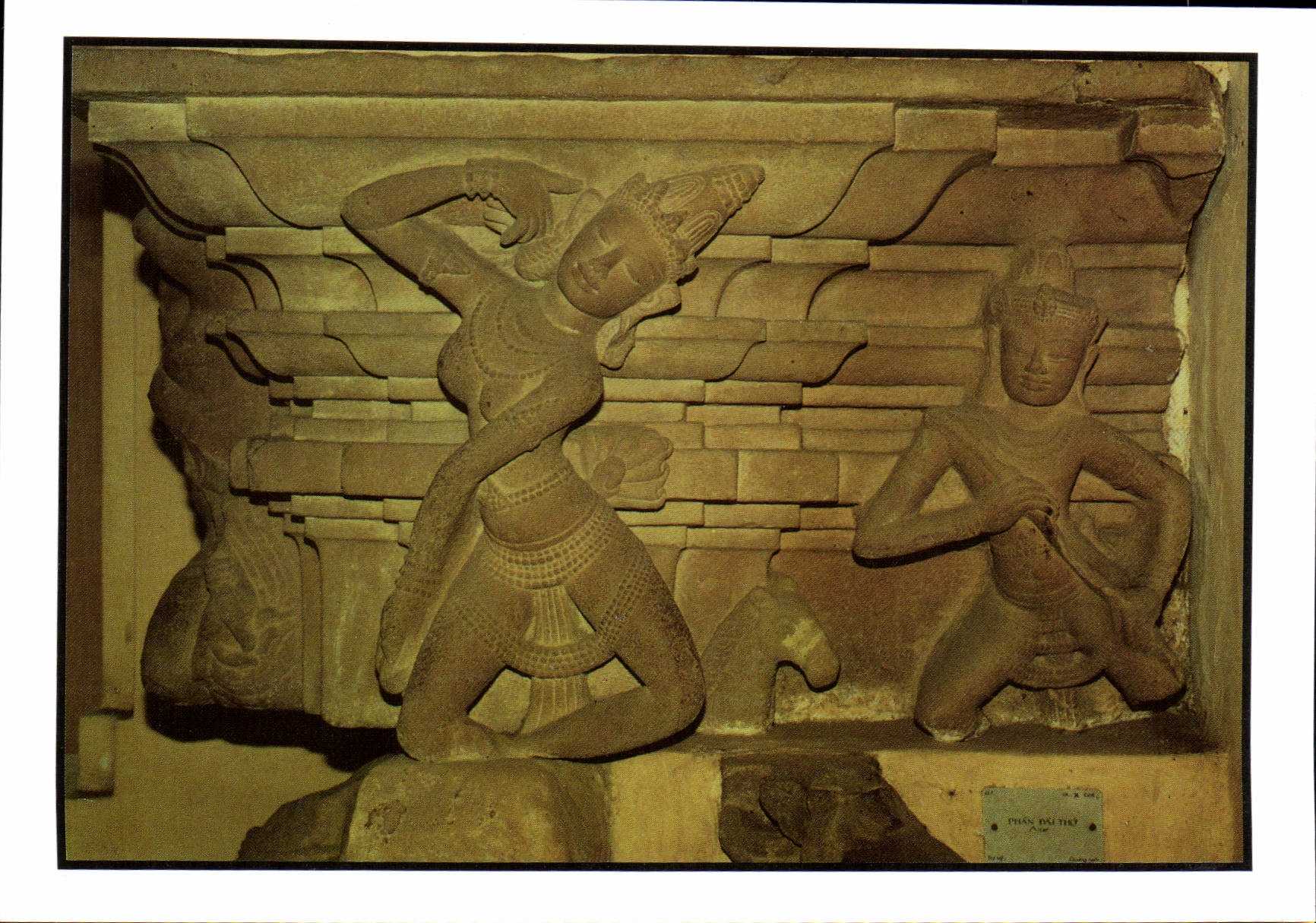 Détail de sculptures d'Apsaras — Bao Tang Dieu Khac Cham - Đà Nẵng