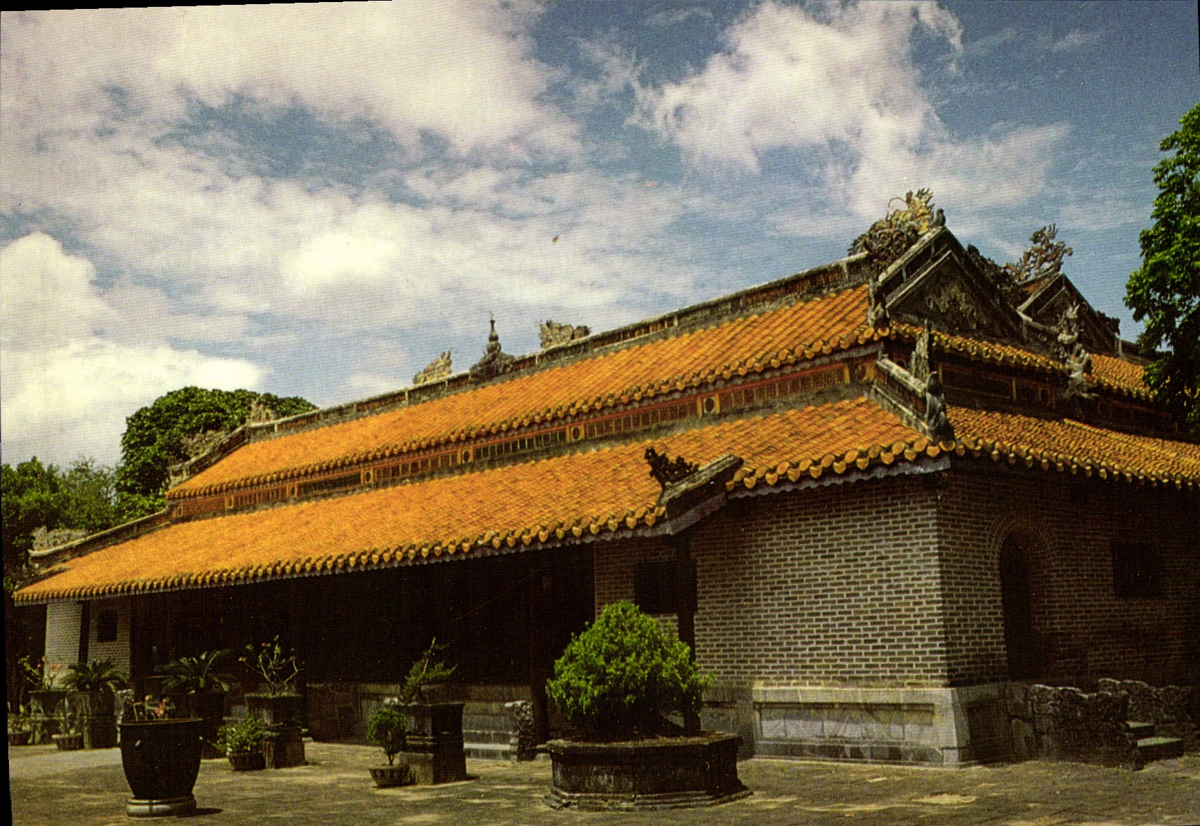 Hoa Khiêm Temple — Temple dédié à l'empereur Tu Duc — CPAPHIL