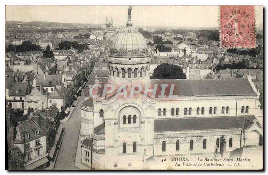 CPA Tours La Basilique Saint Martin La ville et la cathedrale