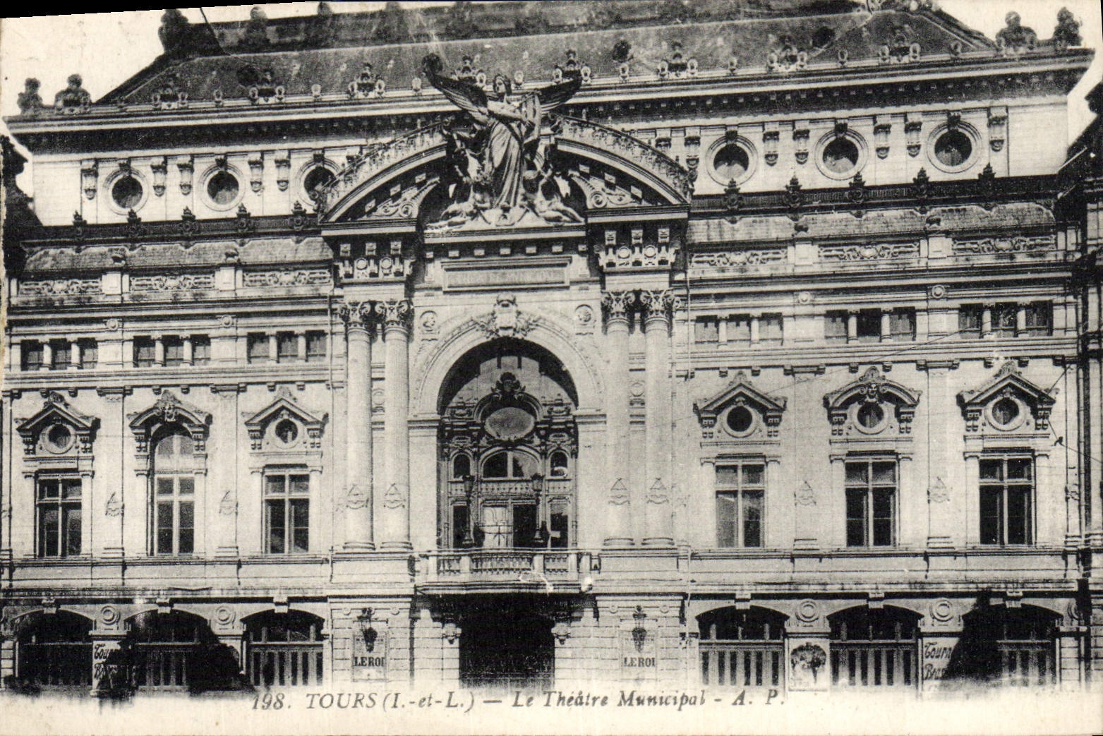 CPA Tours Le Theatre municipal