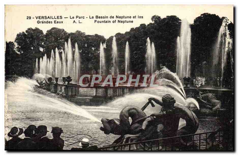 CPA Versailles Le Parc Le Bassin de Neptune et les grandes eaux