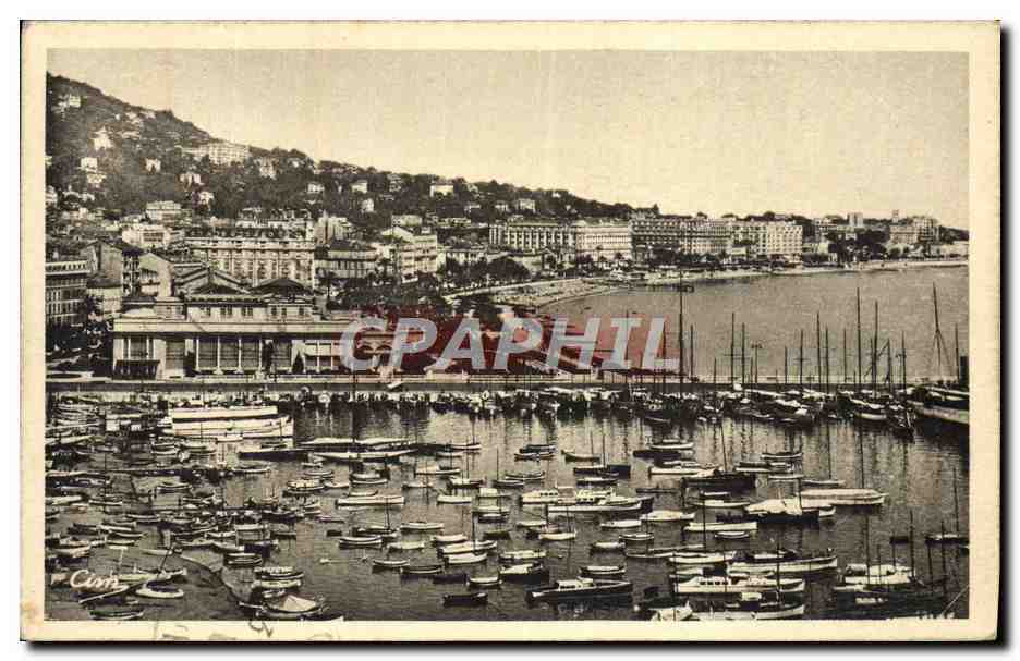 CPA Cannes le casino Le port et la croisette Bateaux