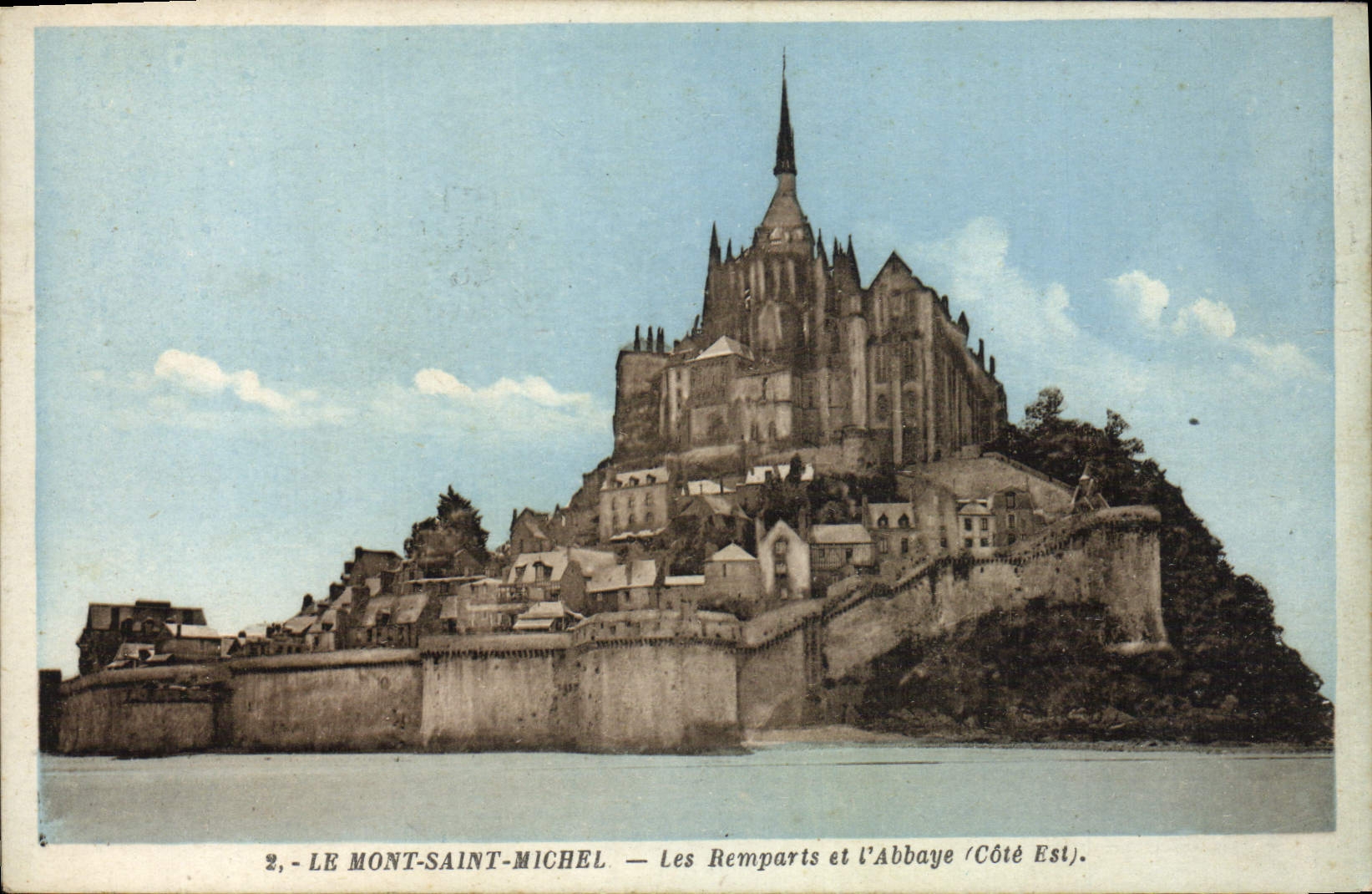 CPA Le Mont Saint Michel Les Remparts et l'Abbaye 