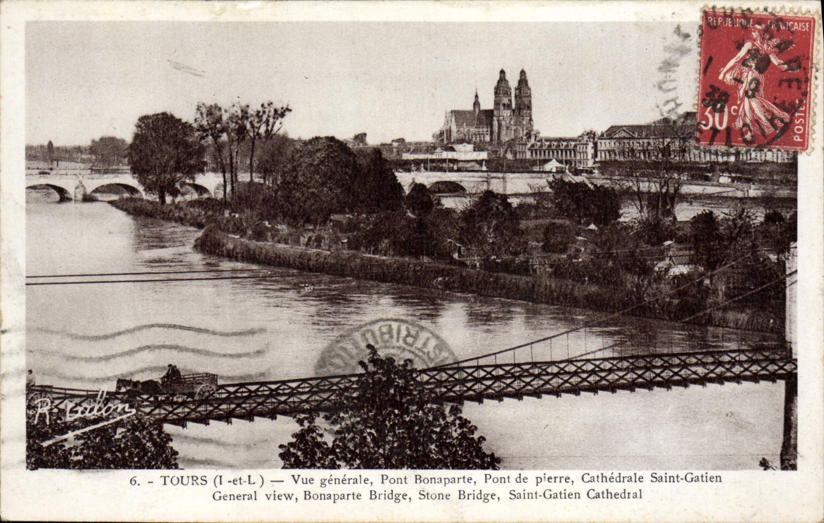 CPA Tours Vue generale Pont Bonaparte Pont de pierre Cathedrale Saint Gatien 