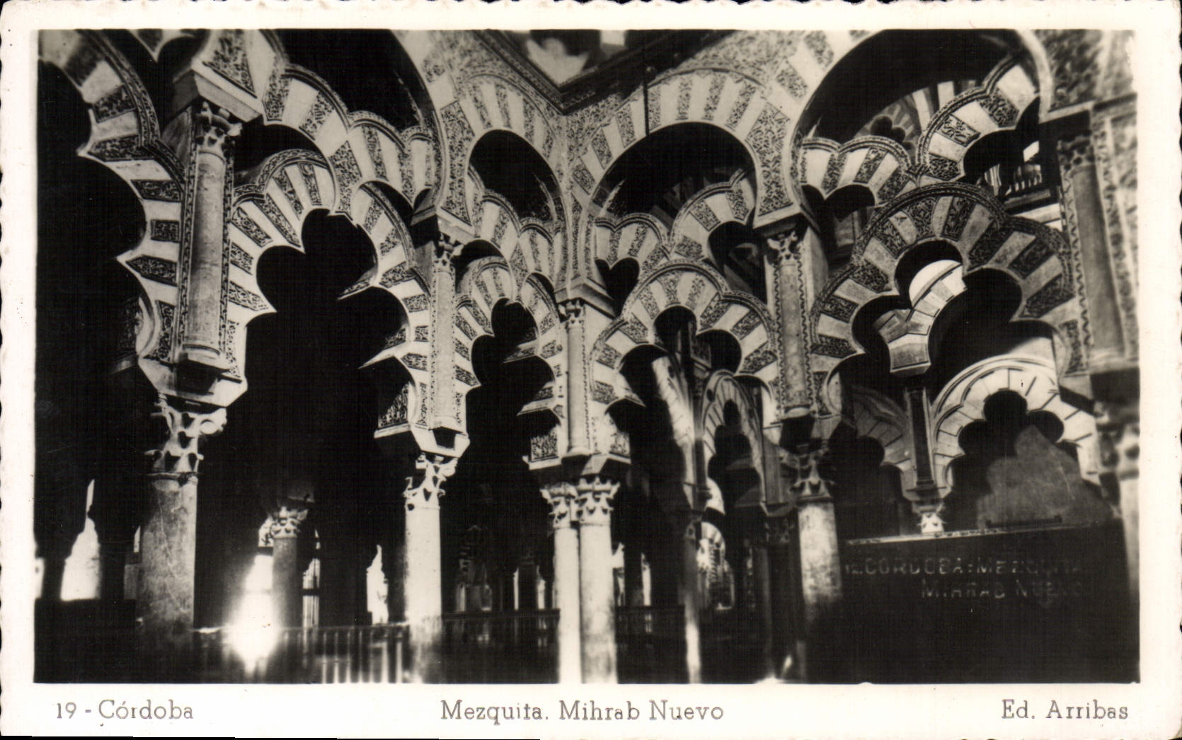 Córdoba — Intérieur de la Mezquita, Mihrab Nuevo — Ed. Arribas, n°19
