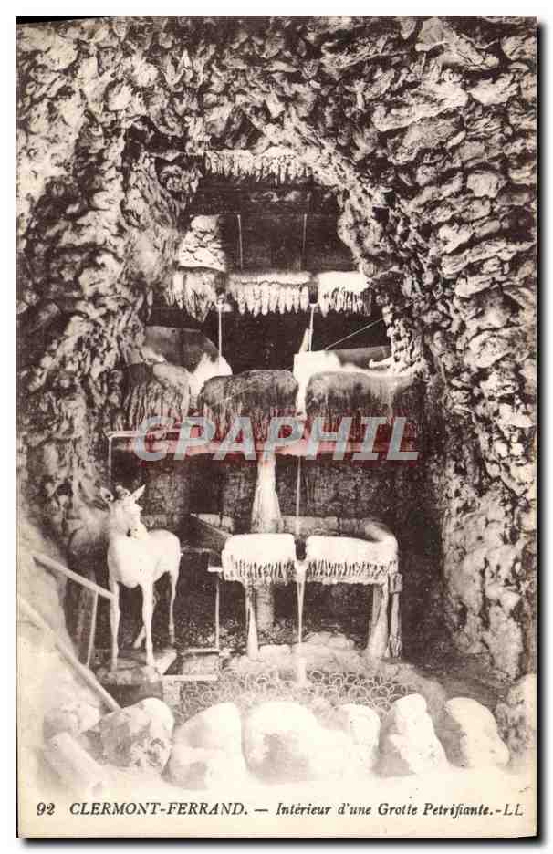 Clermont-Ferrand — Intérieur d'une Grotte Petrifiante — L.L. n°92