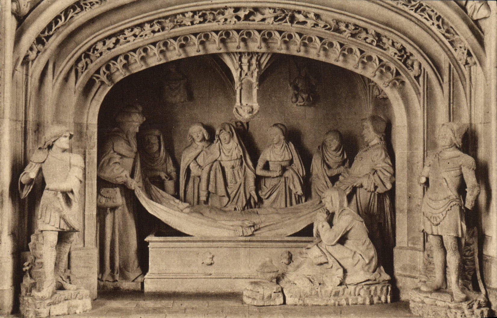 CPA Les Saints De Solesmes Le Tombeau du Christ