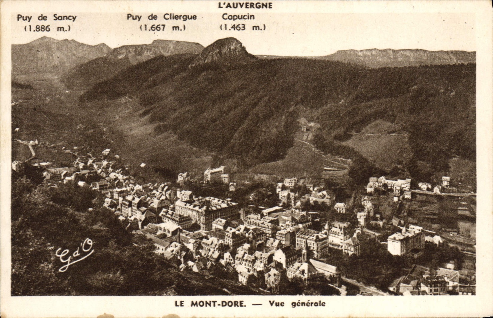 CPA L'Auvergne Le Mont Dore Vue Generale