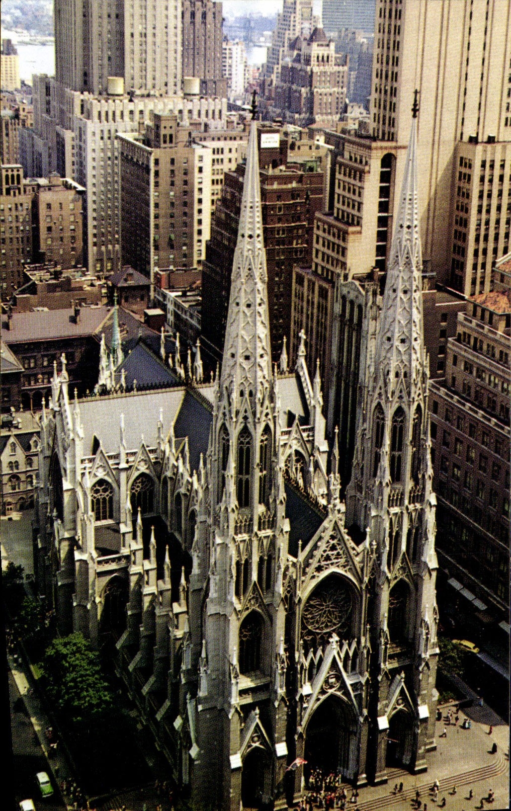 CPM Saint Patricks Cathedral iFifth avenue New York