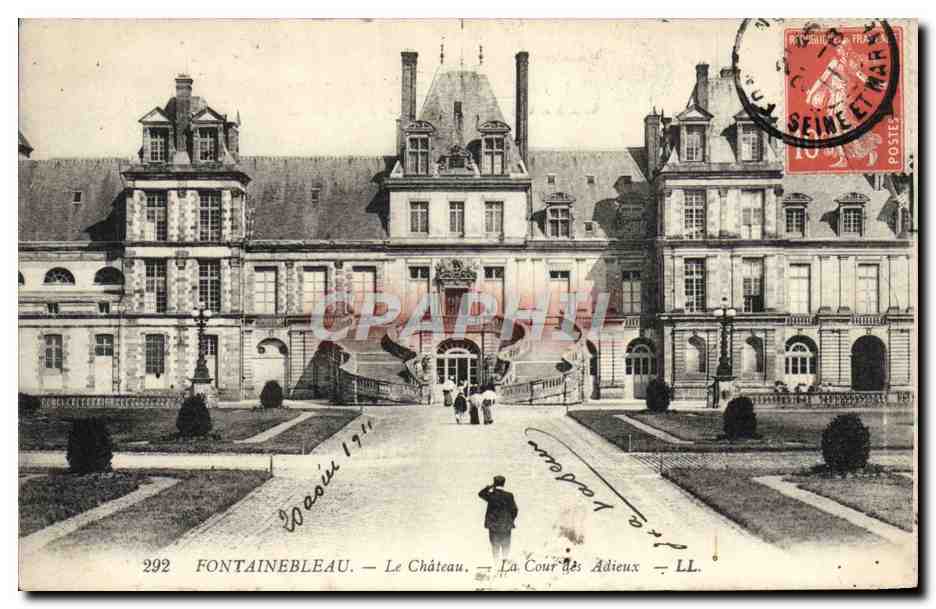 CPA Fontainebleau Le Chateau La Cour des Adieux