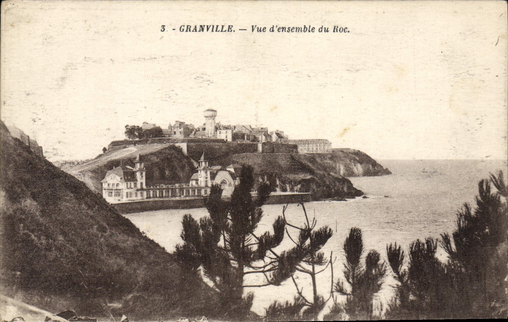 Granville — Vue d'ensemble du Roc — Édition A. Bennard, Degraët