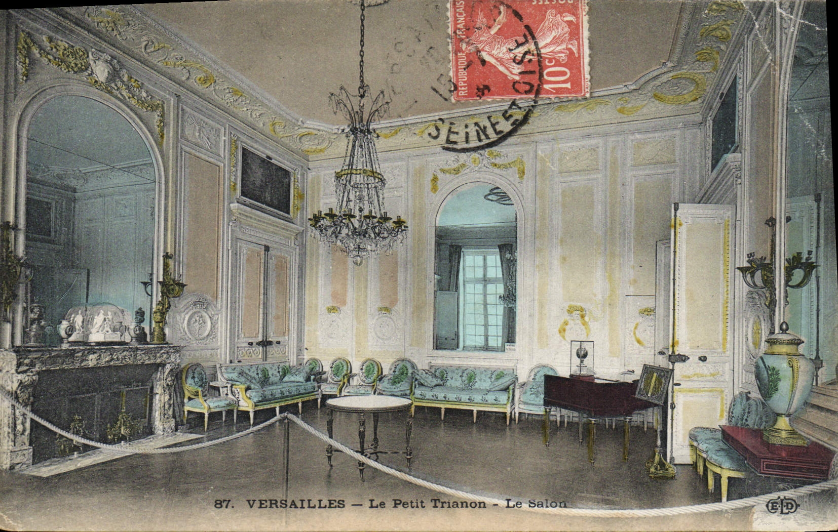 CPA Versailles Le Petit Trianon le salon 