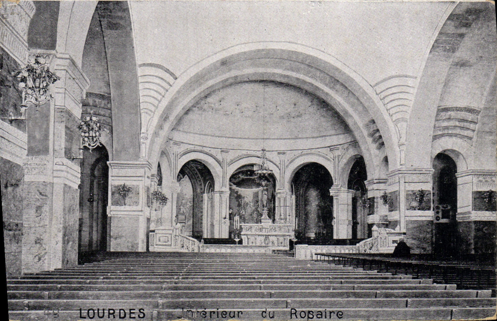 CPA Lourdes Interieur du Rosaire