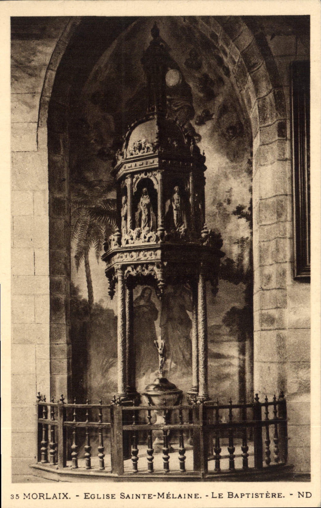CPA Morlaix Eglise Saint Melaine Le Baptistere