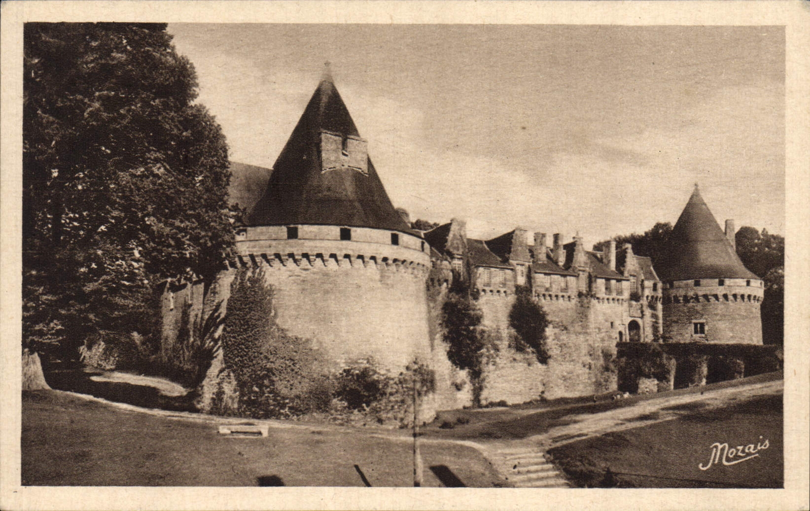 Château-fort des Seigneurs de Rohan — Pontivy (Morbihan) — Édition J. Nozais, Nantes