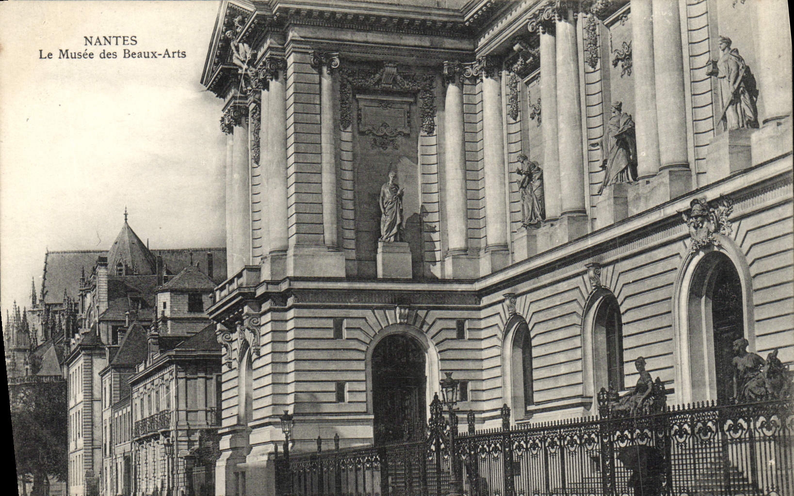 CPA Nantes Le Musee Des Beaux Arts