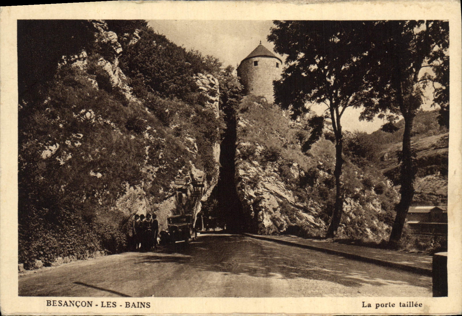 Besançon - Les Bains — La porte taillée — Imp. D'Art Hélias