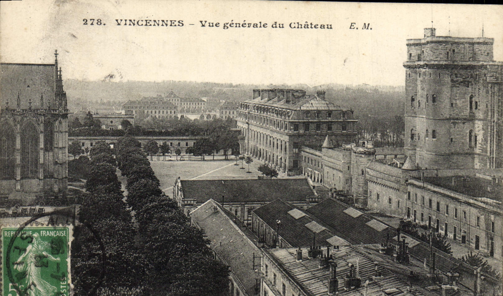 CPA Vincennes Vue generale du Chateau 