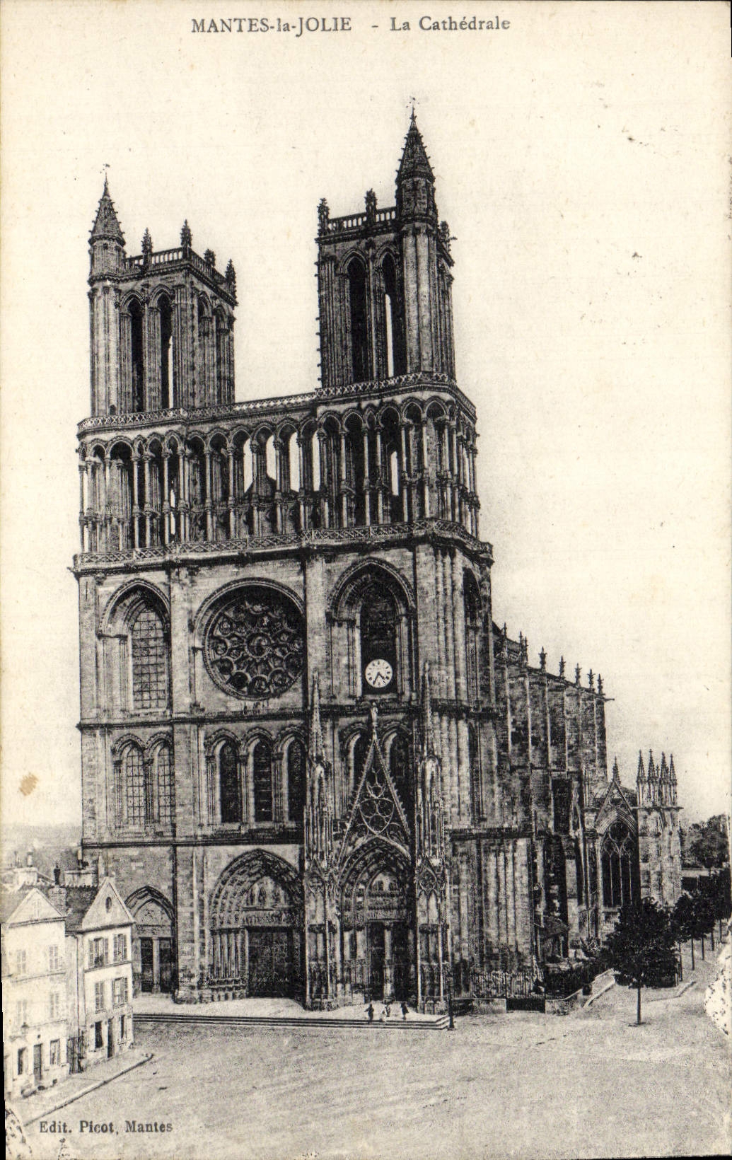 CPA Mantes la Jolie La Cathedrale 