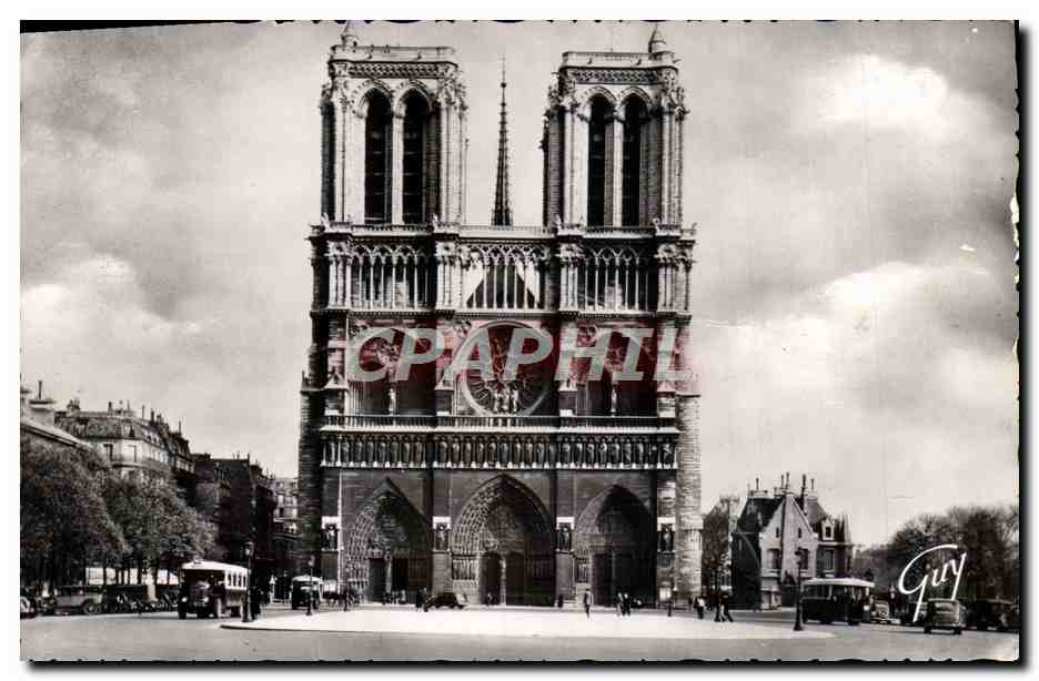 CPM Paris et ses Merveilles Cathedrale Notre Dame et le Parvis 