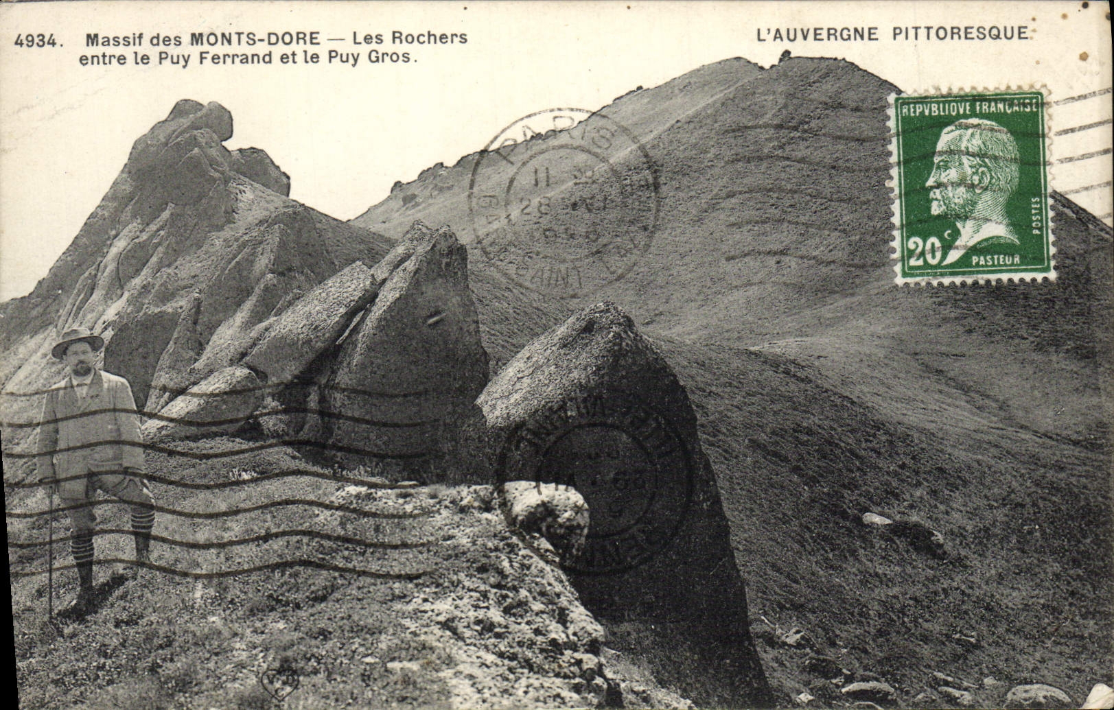 CPA Massif des Monts Dore Les Rochers entre le Puy Ferrand et le Puy Gros 