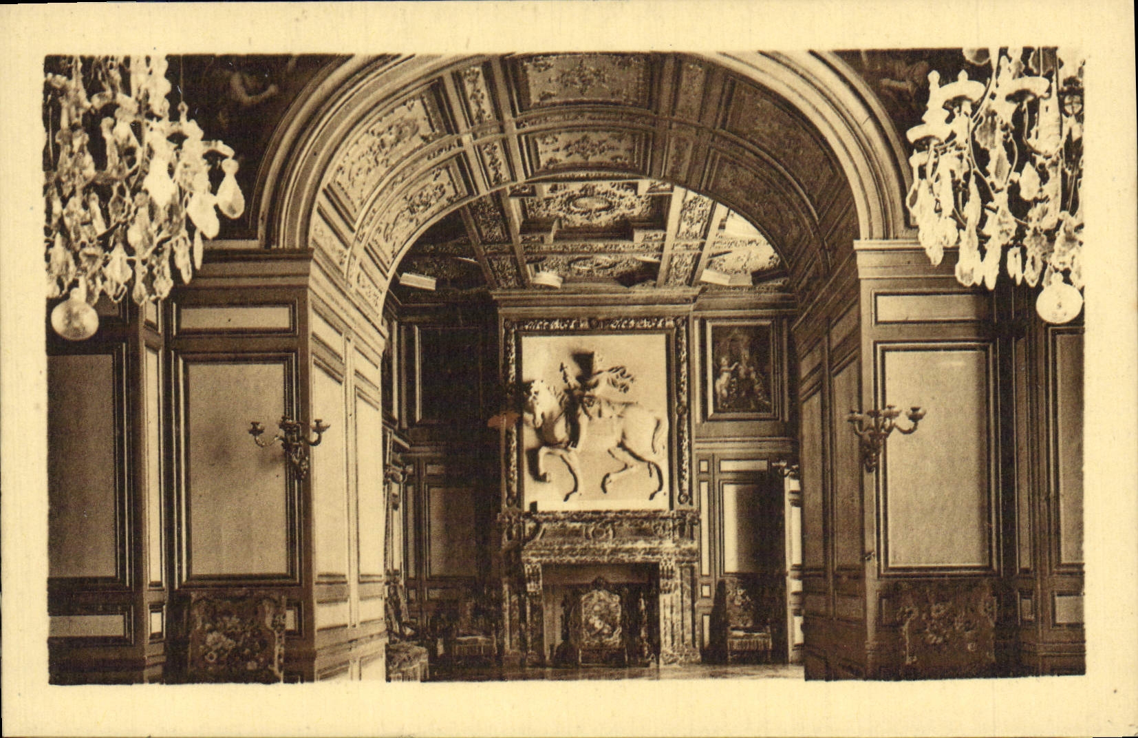 Schloss Fontainebleau — Pavillon Saint-Louis — Edition Vincent