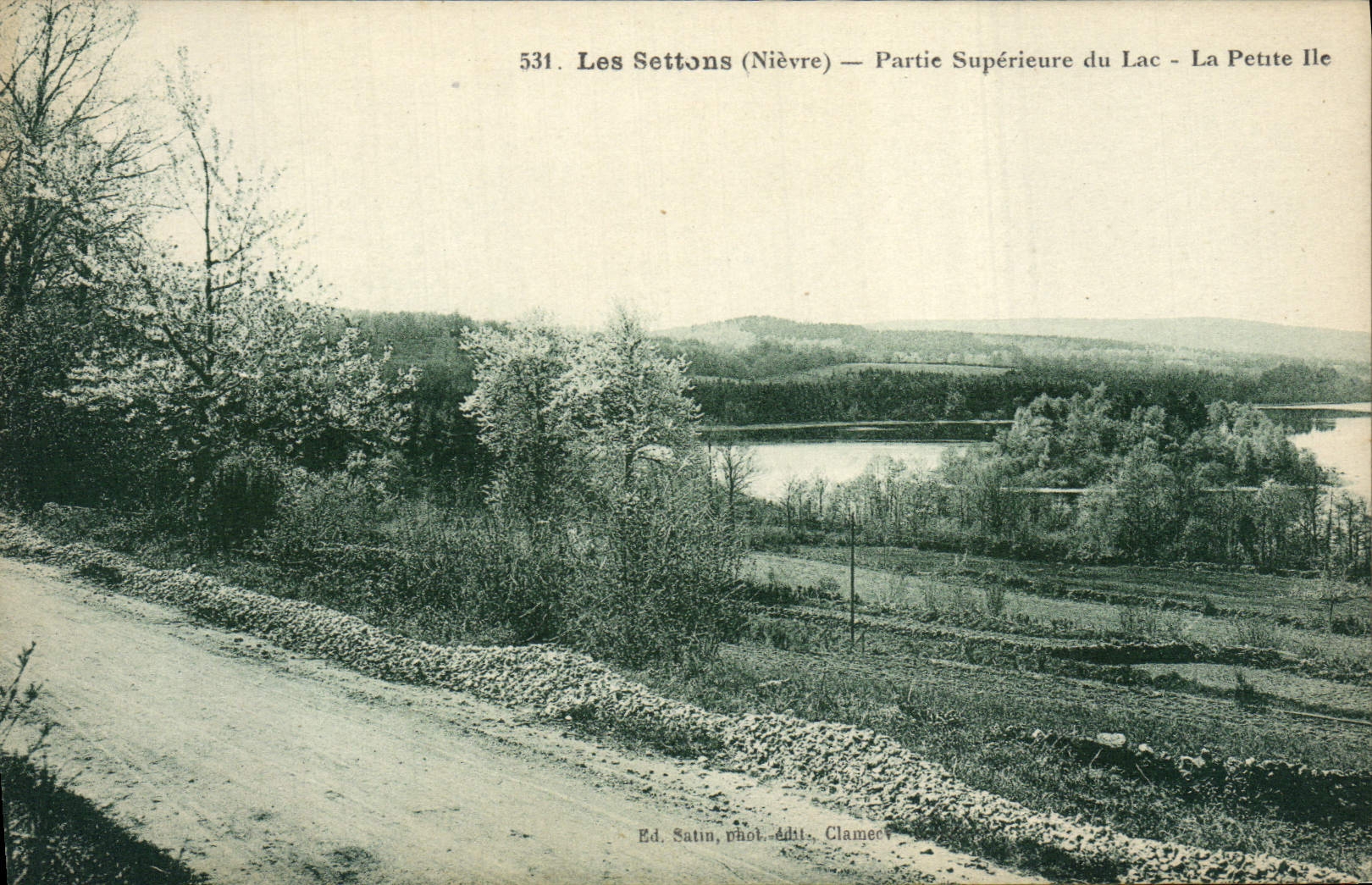 Les Settons (Nièvre) — Partie Supérieure du Lac - La Petite Île — Ed. Satin, phot. Clamecy