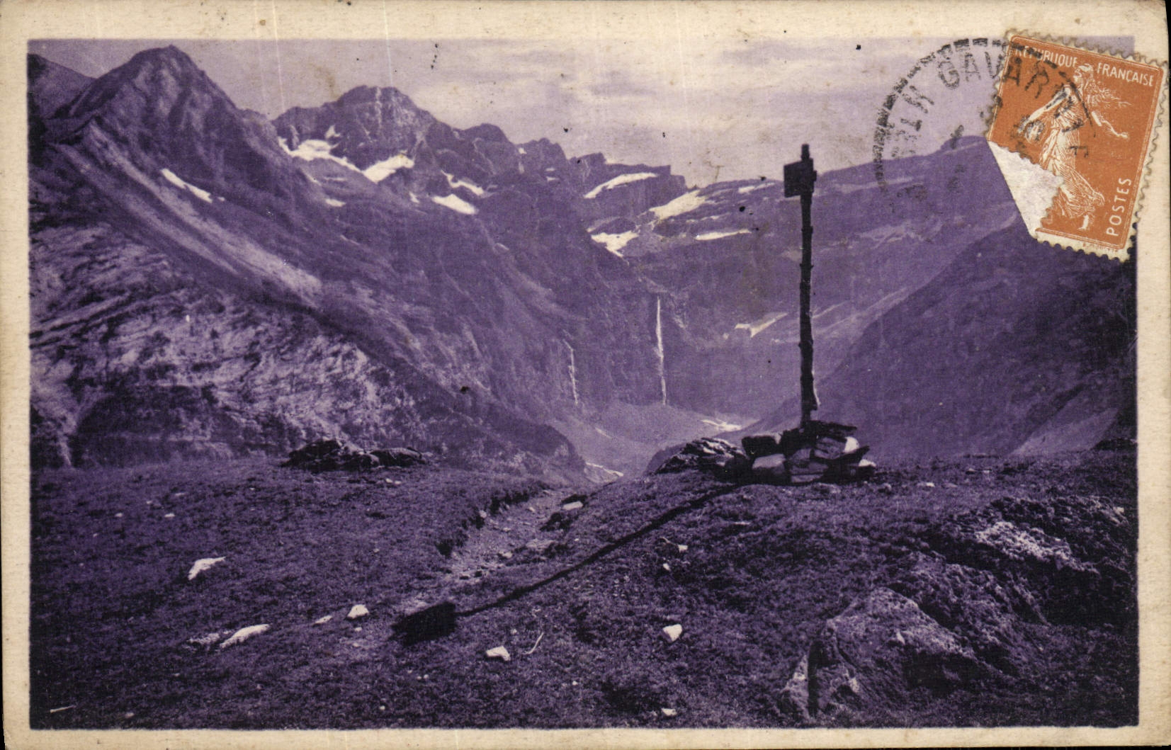CPA Les Beaux Paysages De France Gavarnie Le cirque Vue prise de la terrasse Bellevue 